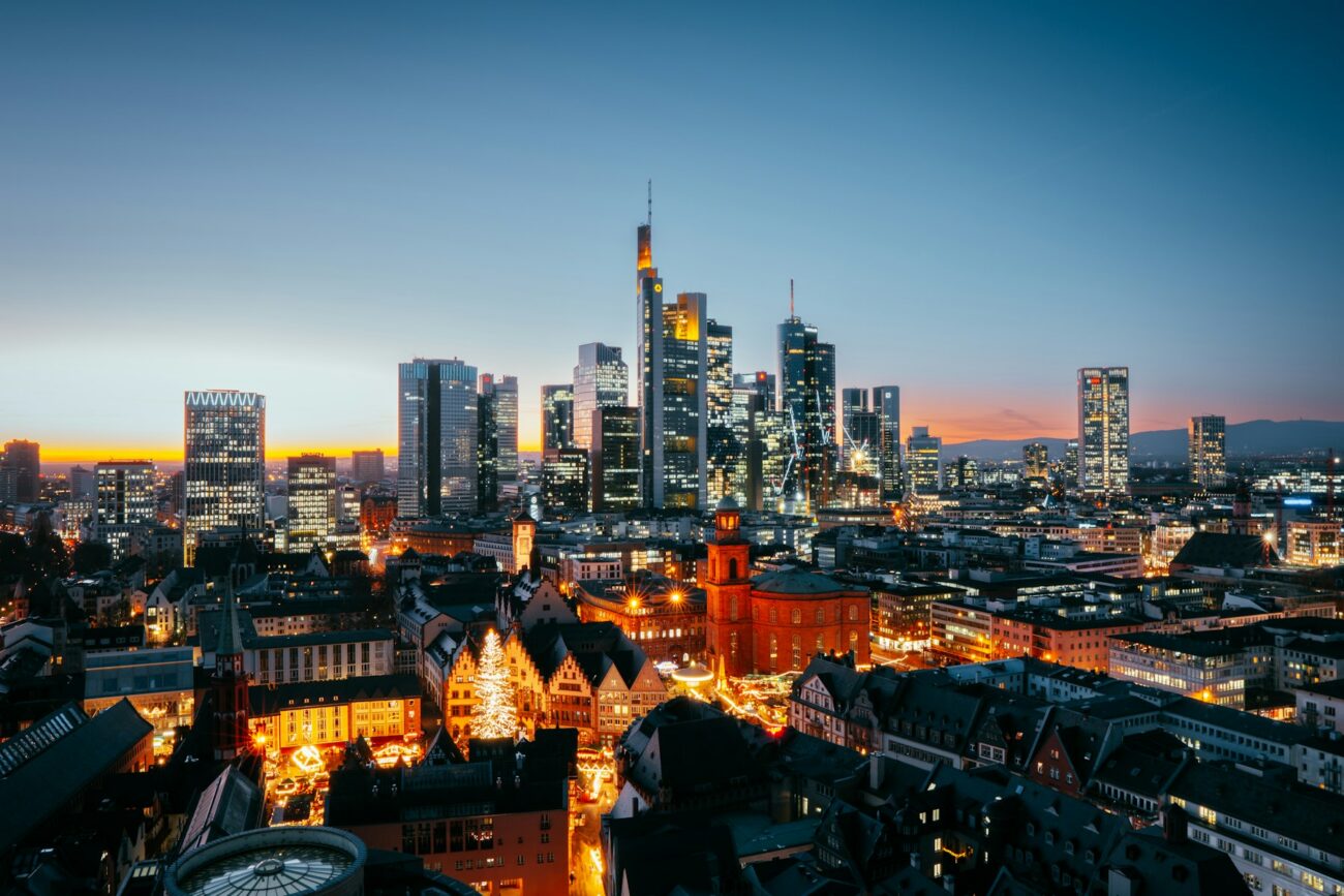 Frankfurter Skyline am Abend